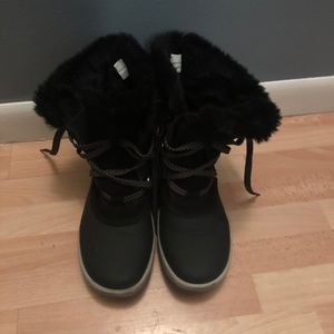 Bare Traps Denyce Snow boots Women’s size 9.5